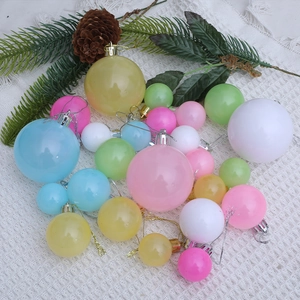 Lot de boules de Noël macarons colorées de tailles variées pour la décoration du sapin