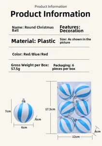 Detalle de bolas de Navidad a rayas azules y blancas de plástico con especificaciones