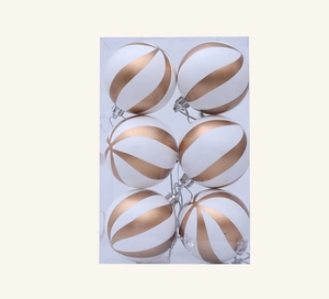 Set de seis bolas de Navidad blancas y doradas en una caja de plástico transparente