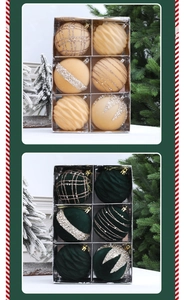 Dettagli di palline di Natale con glitter dorati, texture a spirale e perle