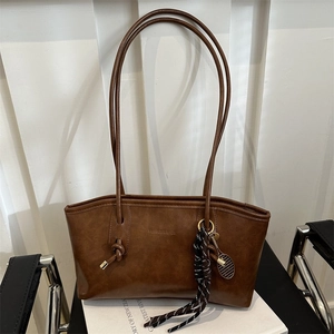 Grand sac cabas rétro marron foncé en similicuir avec longues doubles bretelles