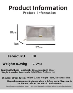Sac bandoulière carré en PU argenté métallisé avec chaîne fine et boucle rectangulaire
