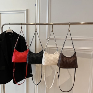 Woven leather crossbody bag with chain strap in four colors for summer fashion