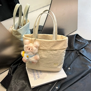 Damen Koreanische Mode Plissiert Oxford Stoff Beuteltasche Leichte Handtasche Lässige Vielseitige Schultertasche Mit Bärenanhänger