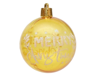 Detalle de bola de Navidad PET amarilla con texto Merry Christmas y purpurina blanca