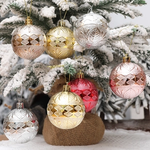 Bolas de Navidad de 6cm con relieve de diamante en ramas de pino nevadas pro