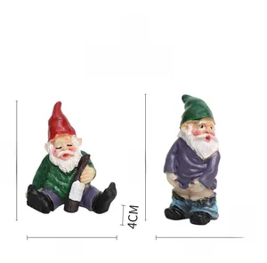 Detailed size specifications for resin garden gnome set showing standing and sitting poses