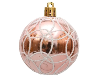 Detail der rosa Weihnachtskugel mit Spiegelglanz, weißem Glitzer und goldener Aufhängung