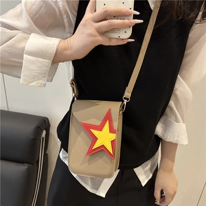 Mini sac bandoulière kaki minimaliste avec patchwork étoile et bandoulière réglable chic