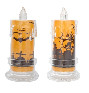Dettaglio di candele LED di Halloween con sagome di pipistrelli ed effetto cera fusa
