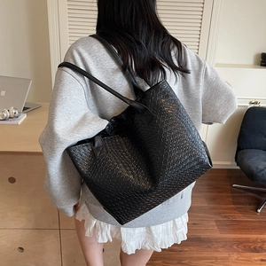 Large black woven tote bag in PU leather for women, minimalist vintage style shoulder bag