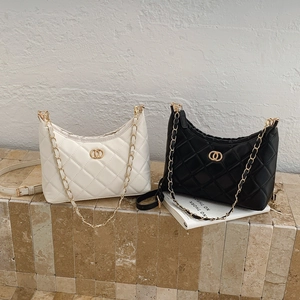 Sac à Épaule en Cuir PU Matelassé Tendance pour Femmes Petit Sac Dumpling à Bandoulière Chaîne Boucle Dorée à Double Anneau