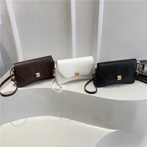 Borsa a Tracolla Quadrata Minimalista da Donna in Pelle PU Piccola Borsa a Spalla alla Moda con Chiusura in Metallo Dorato Stile Giapponese