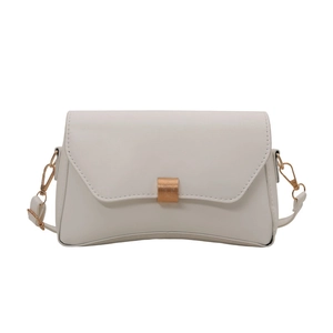 Minimalistische beige Umhängetasche mit goldener Rechteckschnalle aus PU-Leder