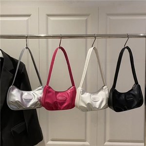 Fashion Pleated PU Leather Underarm Bag For Women Minimalist Crescent Baguette Bag Trend Shoulder Bag Daily Casual Bag