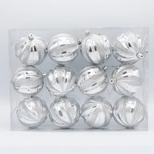 Set of 12 silver 8cm ribbed Christmas balls with glitter and glossy finish for tree decor