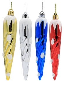 Détail de quatre ornements de glaçons galvanisés colorés avec des paillettes de neige