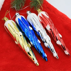 Lot de quatre décorations de Noël en forme de stalactites colorées avec effet neige