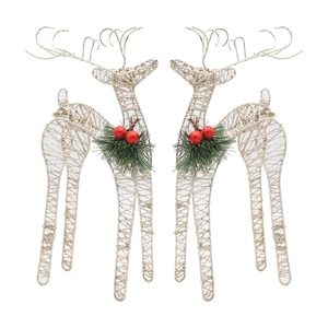 Zweiteiliges Set Weihnachts-Rentierfiguren in Silbergold mit roten Beeren und Tannennadeln