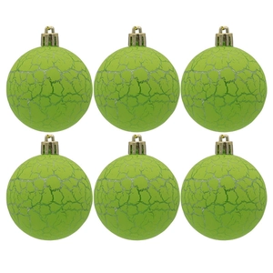 Dettaglio di sei palline di Natale macaron verdi con crepature argento e cappucci d'oro