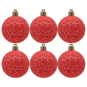 Dettaglio di sei palline di Natale rosse con motivo a crepe bianche e ganci d'oro