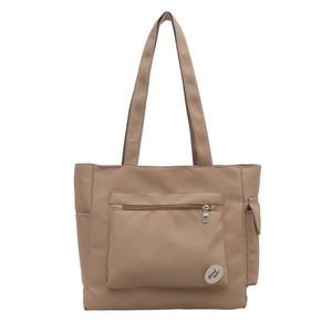 Grand sac cabas en nylon kaki pour femme avec plusieurs poches et logo rond