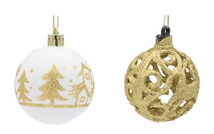 Detalle de bolas de Navidad de 6 cm blancas y doradas pintadas con lazos para colgar