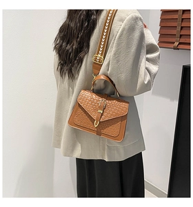 Caramel retro woven texture crossbody bag with gold buckle and chic wide strap