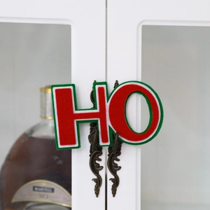 Decorazione natalizia HO in feltro appesa alla maniglia per un'atmosfera festosa in casa