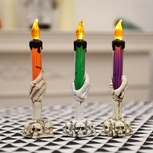 Luce di Candela Elettronica a LED di Halloween Mano di Scheletro Base a Teschio Resina Plastica Lampada Decorativa per Feste