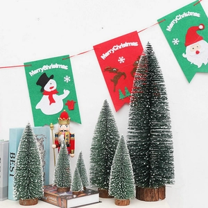 Mini cedar Christmas tree set with wooden base and classic nutcracker soldier decoration