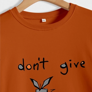 Sweat-shirt orange à col rond avec texte mignon et imprimé graphique abstrait