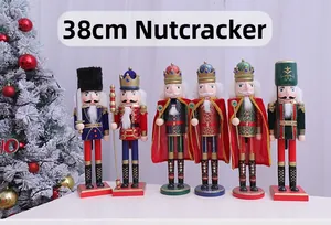 Set mit sechs klassischen 38 cm Nußknackern aus Holz für festliche Wohndekoration