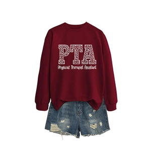 Ensemble sweat PTA Physical Therapist Assistant bordeaux et short en jean