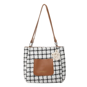 Schachbrett-Tweed-Einkaufstasche mit brauner Ledertasche und süßem Katzenanhänger