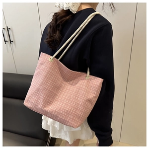 Sac cabas en toile à carreaux roses avec poignées épaisses en corde de coton crème