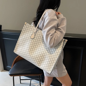 Retro monogram large capacity tote bag with grey M pattern on beige PU leather surface
