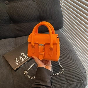 Petit Sac Carré Vintage en Cuir PU Mini Sac à Main Mode Simple Avec Bandoulière Chaîne Argentée Amovible Sac à Bandoulière pour Femme
