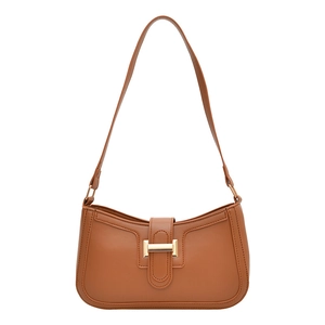 Borsa baguette a U marrone caramello con fibbia in metallo dorato e tracolla in pelle