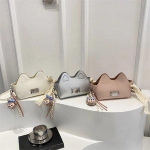 Borsa a Tracolla da Donna Cute Cat Ear in Pelle PU Crossbody Piccola Borsa Quadrata Con Fiocco in Pizzo Pendente Orsetto di Peluche