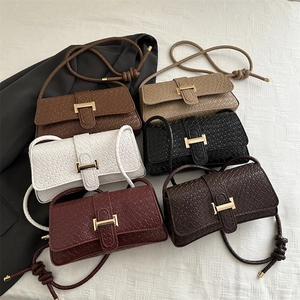 Bolso de hombro con textura trenzada y hebilla en H en varios colores elegantes