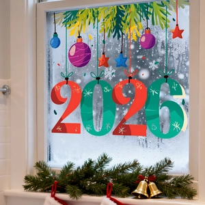 Dettaglio adesivo per finestre 2026 con palline festive e rami di pino decorativi