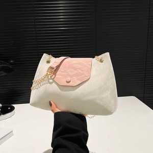 Damen Schultertasche Mit Großer Kapazität Farbblock PU Leder Faltenstruktur Modische Kette Crossbody Pendler Hobo Handtasche