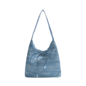 Borsa tote in denim azzurro con stampa stellata e dettaglio fiocco per abbigliamento casual
