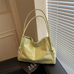 Borsa Tote da Donna in Pelle PU Lucida Grande Capacità Borsa a Spalla Casual Borsa a Nuvola Pieghettata Con Decorazione a Nodo