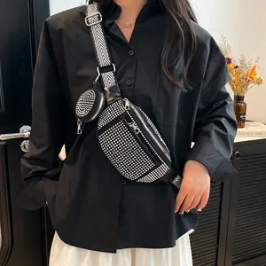 Sac ceinture noir chic orné de strass avec bandoulière tissée amovible