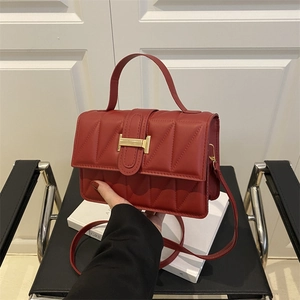 Sac À Bandoulière Matelassé En Cuir PU Sac À Main Carré Avec Poignée Supérieure Et Sangle Réglable