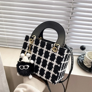 Borsa a Mano da Donna in Tweed Vintage a Quadri Elegante Borsa a Tracolla con Manico Superiore con Ciondolo a Forma di Peluche