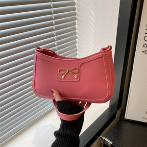 Mode Femmes Sac à Bandoulière sous le Bras en Cuir PU Avec Nœud Métallique Doré Sac Élégant pour le Quotidien Décontracté