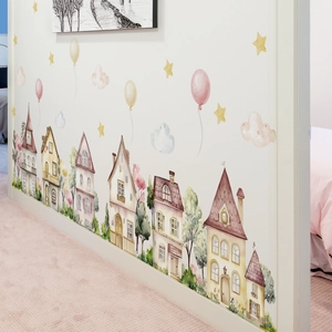 Aquarel muurstickers met huisjes en wolken voor decoratie van de kinderkamer